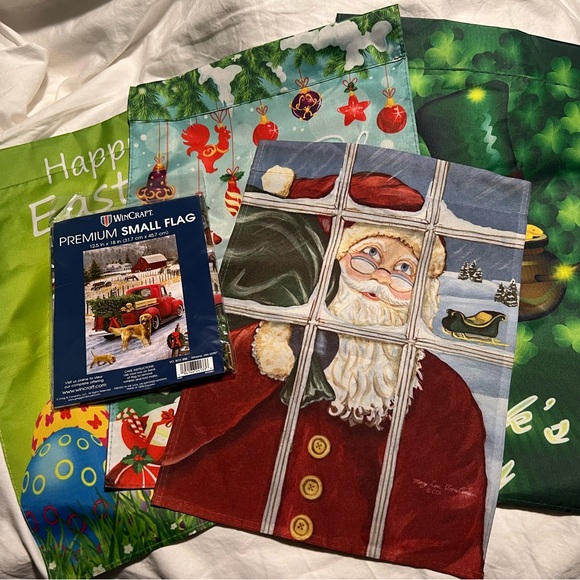 Lot of 5 Small Garden Holiday Flags - Picture 1 of 8